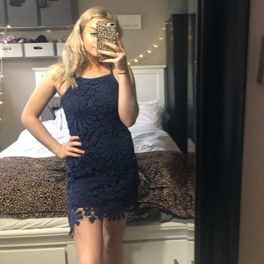 DRESS FORUM lace fitted dress M - Picture 3 of 5